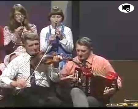 Image of Johnny Oleary band playing for set dancers
